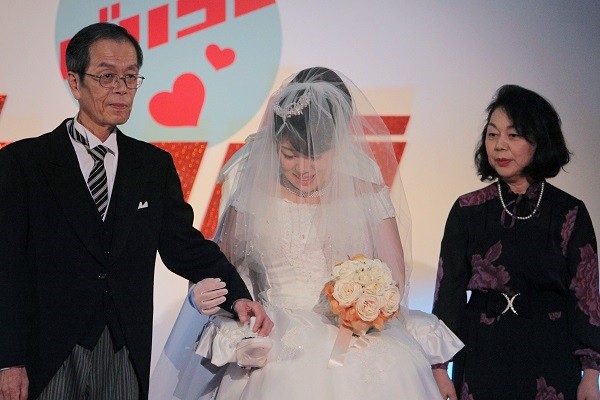 「バリコレ」での「イスコ」を使った結婚式＝撮影・橋本正人