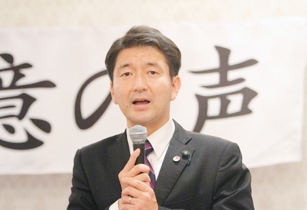 大阪市議会議員の柳本顕さん＝撮影・橋本正人