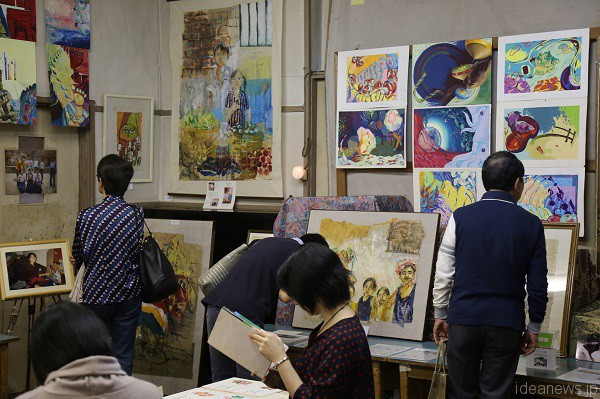 Yumi Sano’s exhibition “Gallery with” in Nagata, Kobe, Japan November 2015 (c) Takeshi Shiba