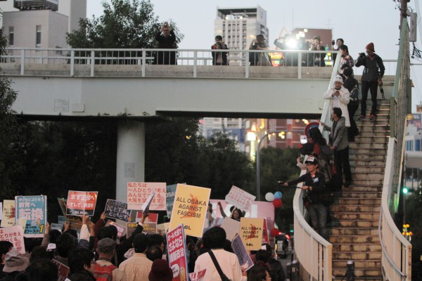 「民主主義と生活を守る大阪デモ」より＝2015年11月15日、撮影：アイデアニュース・橋本正人