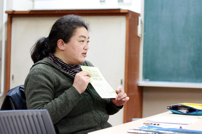 講師の高橋恵さん＝桝郷春美撮影