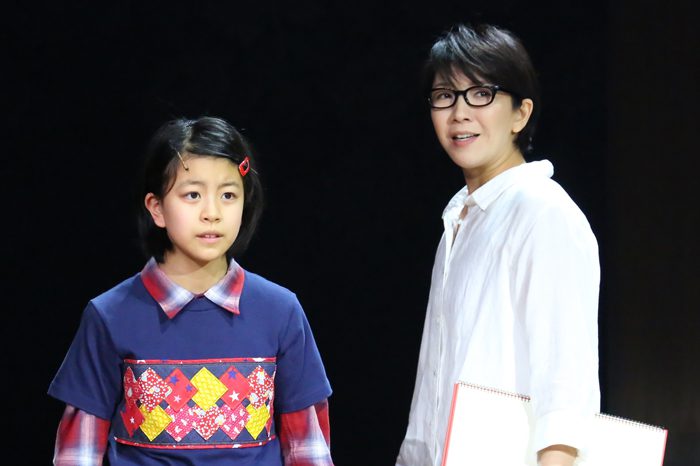 A NEW BROADWAY MUSICAL『FUN HOME ファン・ホーム ある家族の悲喜劇』より＝写真提供／東宝演劇部