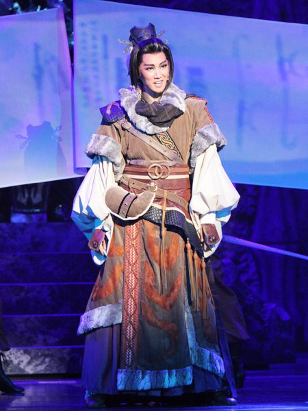 宝塚星組公演『Thunderbolt Fantasy 東離劍遊紀』より＝撮影・橋本正人