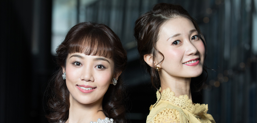 夢咲ねねさん（右）と咲妃みゆさん＝撮影・岩村美佳