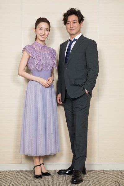 石丸幹二さんと実咲凜音さん＝撮影・岩村美佳