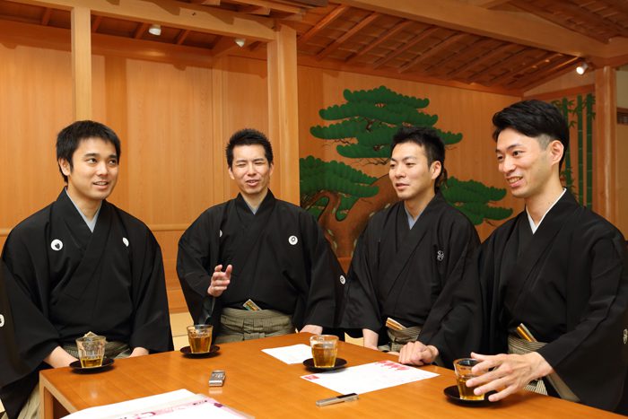 （写真左から）飯田豪さん、岡聡史さん、内藤連さん、中村修一さん＝撮影・伊藤華織