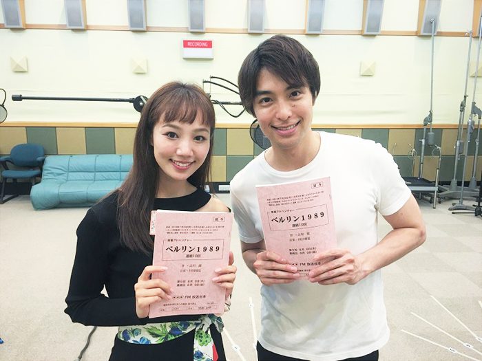 NHK-FM 青春アドベンチャー『ベルリン１９８９』に出演する海宝直人さん（右）と咲妃みゆさん＝写真提供・NHK