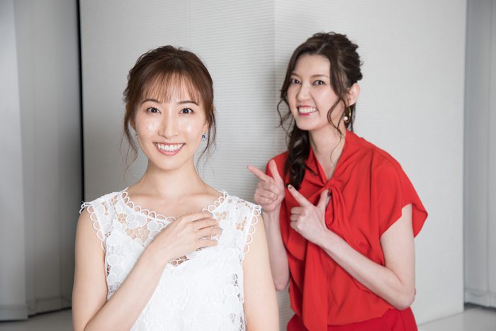 朝夏まなとさん（右）と実咲凜音さん（左）＝撮影・岩村美佳