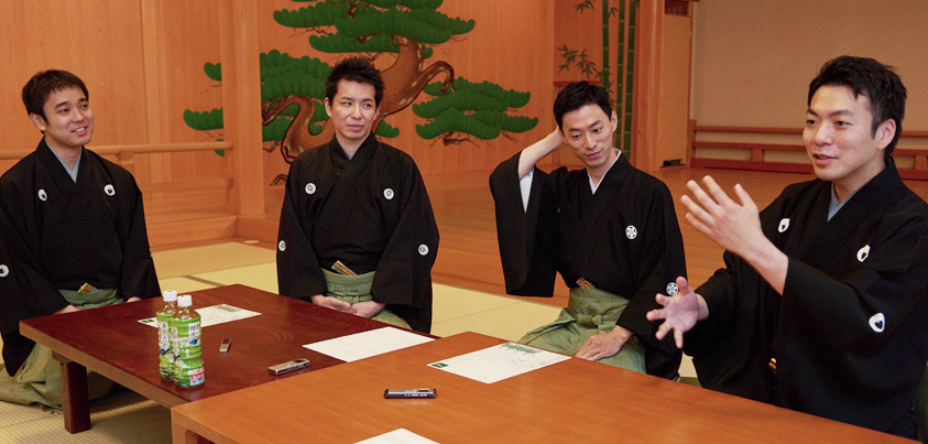 （写真左から）飯田豪さん、岡聡史さん、中村修一さん、内藤連さん＝撮影・NORI