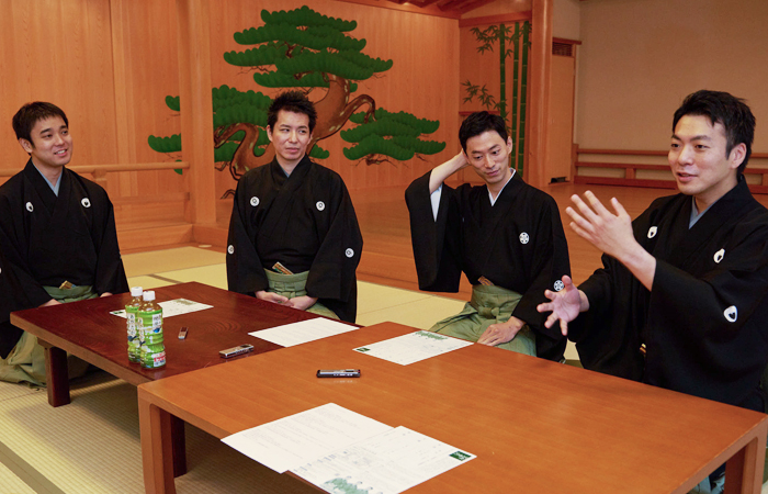 （写真左から）飯田豪さん、岡聡史さん、中村修一さん、内藤連さん＝撮影・NORI