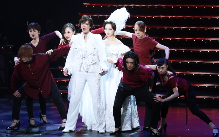 「The Beginning of TAKARAZUKA LIVE NEXT!!『アプローズ』～夢十夜～」公開舞台稽古より＝撮影・伊藤華織