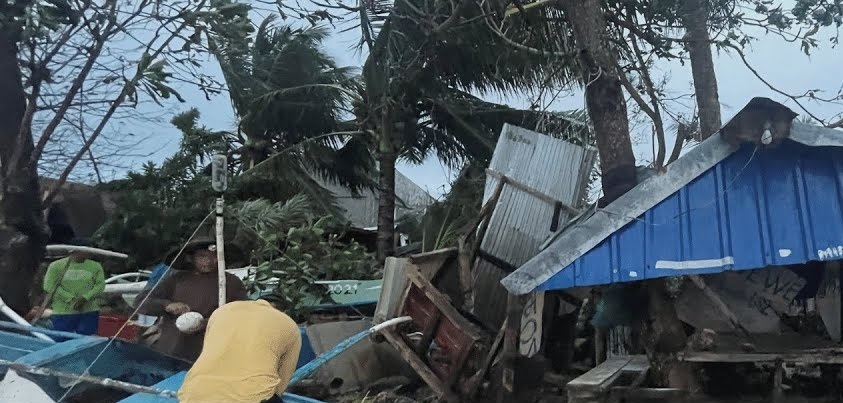 Deadly typhoon Odette (Rai) destroys parts of the Philippines　YouTubeチャンネルINQUIRER.Netより