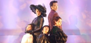 『黒蜥蜴』製作発表のパフォーマンスより＝撮影・岩村美佳