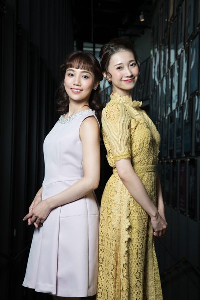 夢咲ねねさん（右）と咲妃みゆさん＝撮影・岩村美佳