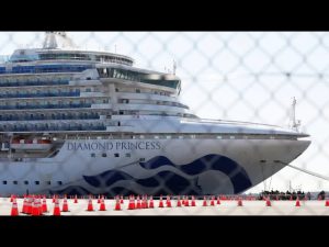 YouTubeの'I'm wondering if this quarantine is actually working': Quarantined passenger＝CBC News チャンネルより