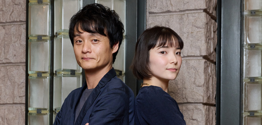 （写真左から）亀田佳明さん、saraさん=撮影・NORI